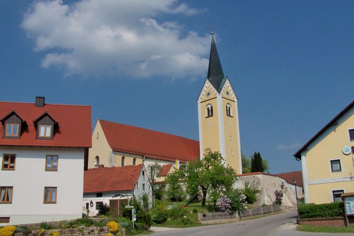 Kirche St. Andreas Hernnwahlthann
